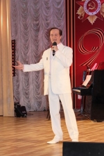 В «Энгельсском доме-интернате для престарелых и инвалидов» состоялся концерт  Леонида  Сметанникова.